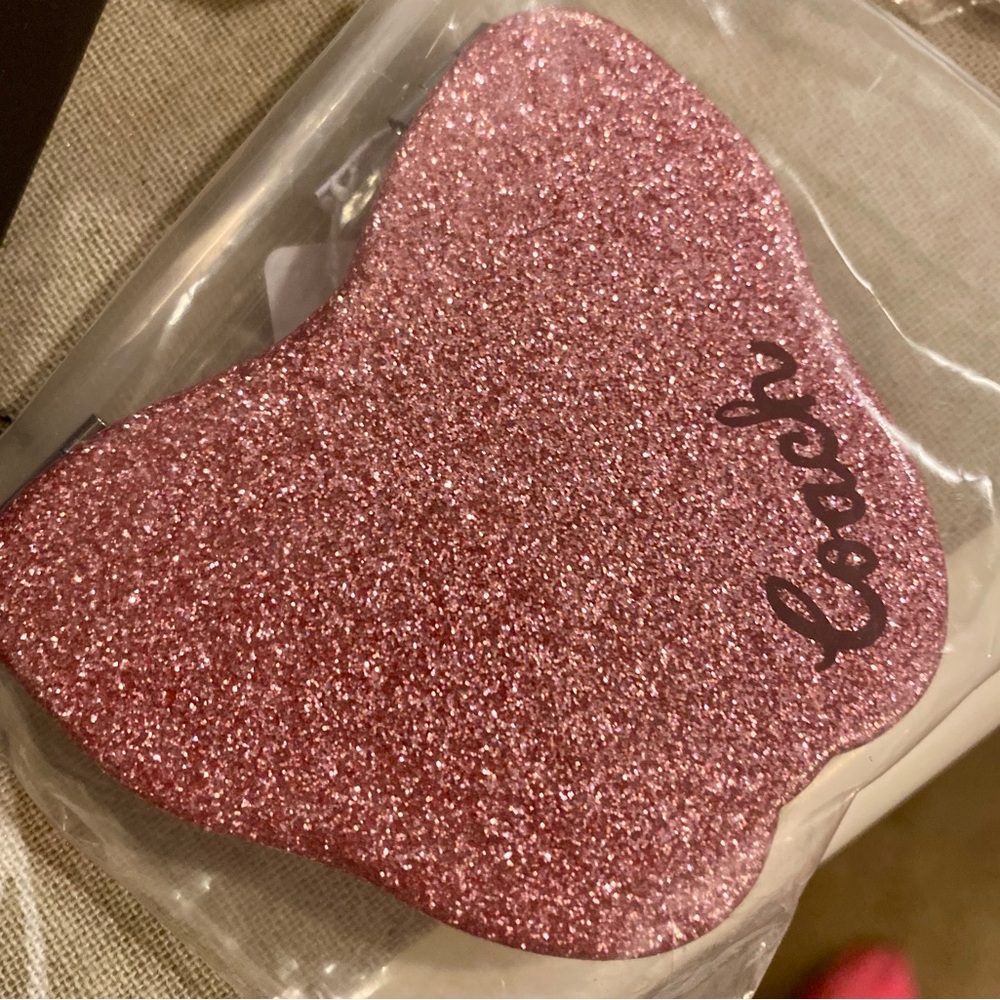 2 COACH New York Compact Mirror Glitter Heart ❤️ and 🦋 Free PINK Makeup NWT - Picture 2 of 5